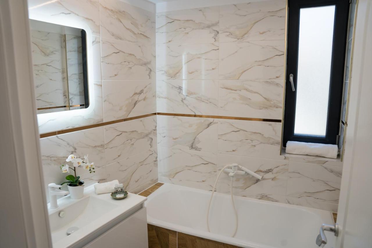 Azaleea Apartments Букурещ Екстериор снимка