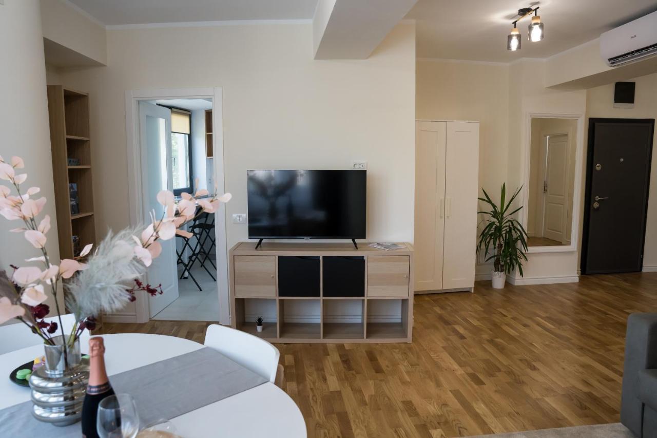 Azaleea Apartments Букурещ Екстериор снимка