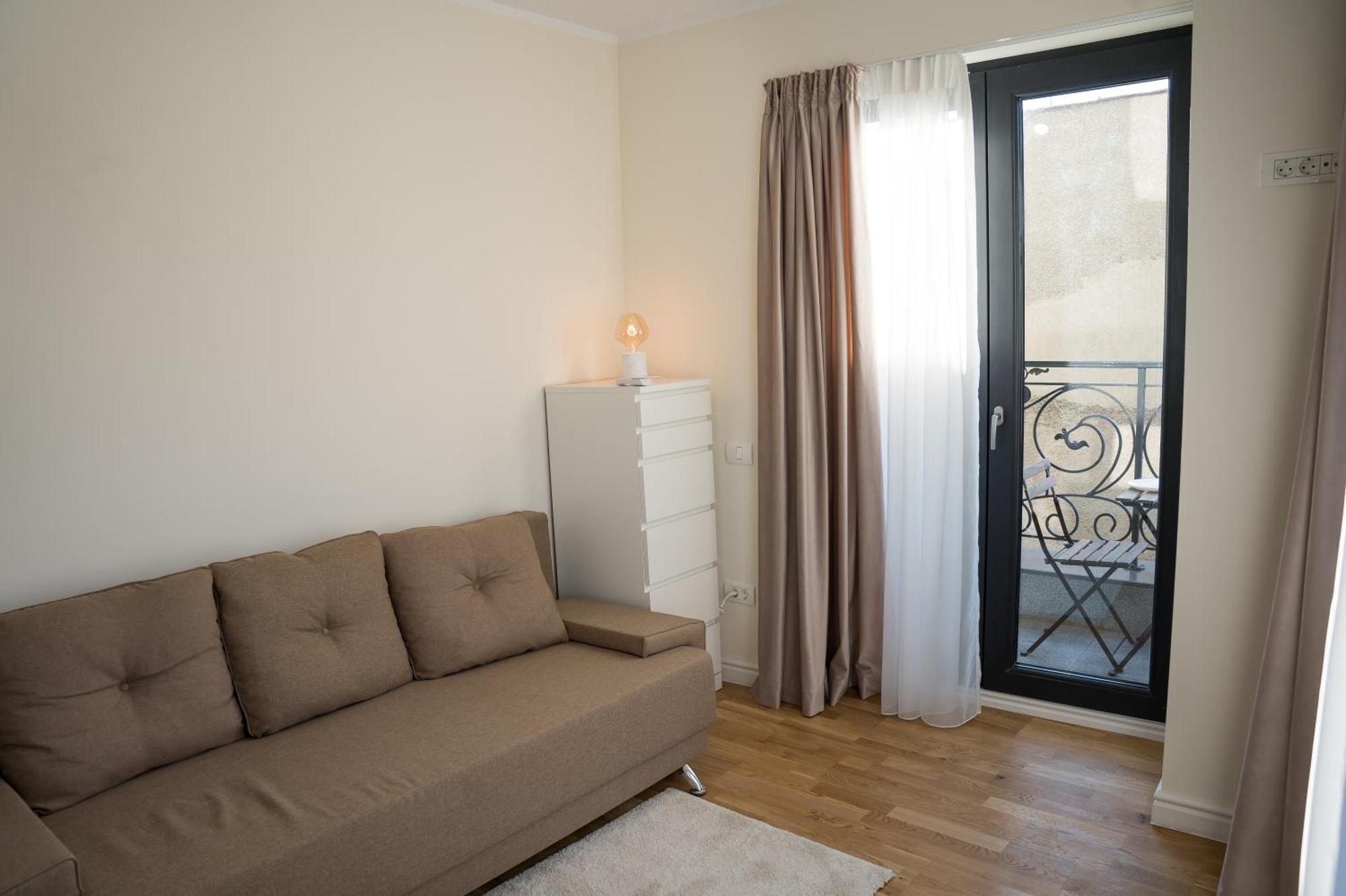 Azaleea Apartments Букурещ Екстериор снимка