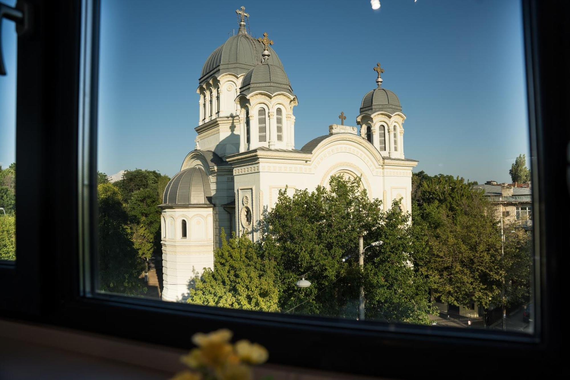 Azaleea Apartments Букурещ Екстериор снимка